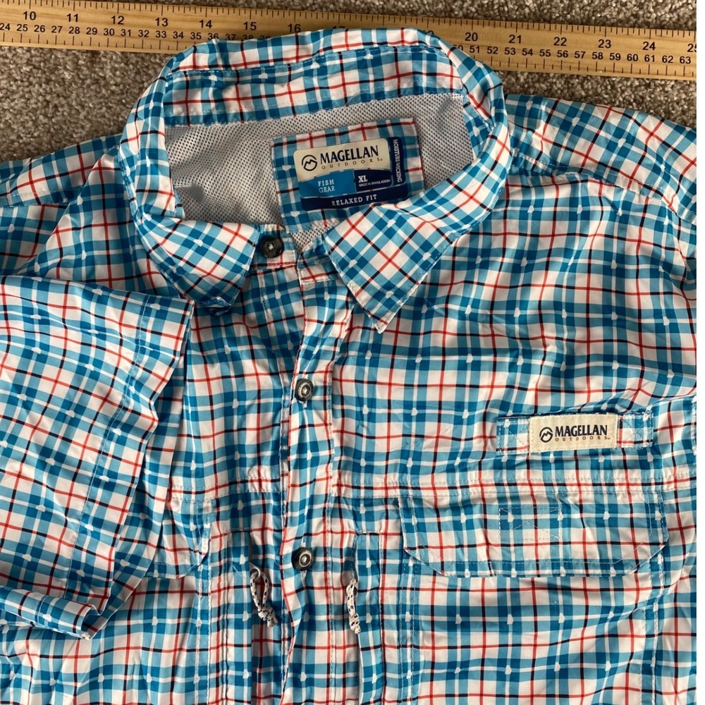 Magellan Outdoors Fish Gear Mens XL Blue Red Plaid Fishing Shirt Short Sleeve